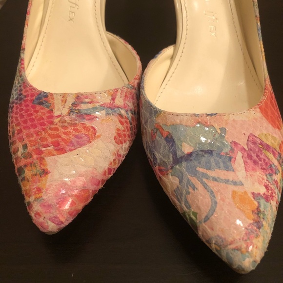 Anne Klein Iflex 8.5 Colorful Pointed Toe Heels - Picture 11 of 14